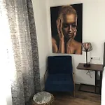 Cityapartments Klimatisiert Πανσιόν Φριντρισχάφεν