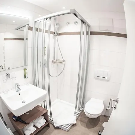 Cityapartments Klimatisiert 招待所 腓特烈港